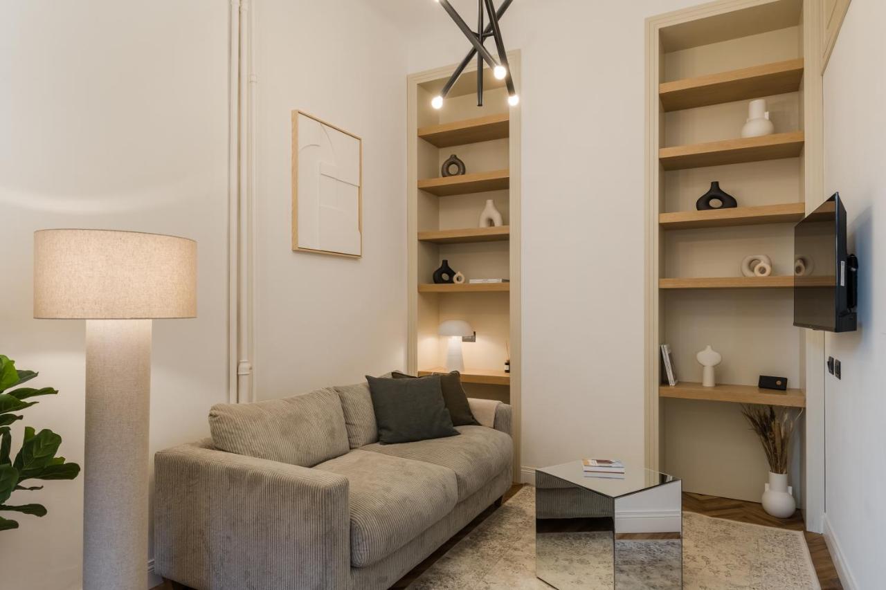 Casa Unica Milano - Elegant Apartment With Balcony - Centrale 1 Exterior foto